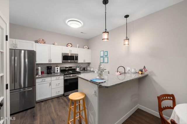 1129 Traders Walk, Johnson City, TN 37601
