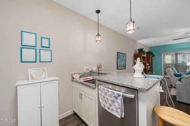 1129 Traders Walk, Johnson City, TN 37601