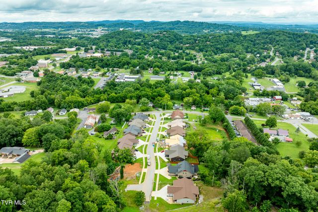 1129 Traders Walk, Johnson City, TN 37601