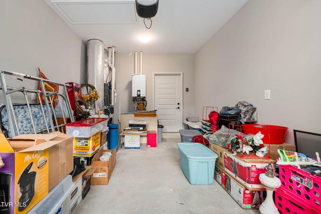 1129 Traders Walk, Johnson City, TN 37601