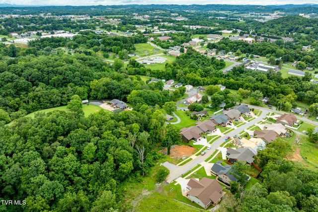 1129 Traders Walk, Johnson City, TN 37601