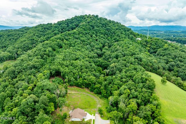 1129 Traders Walk, Johnson City, TN 37601
