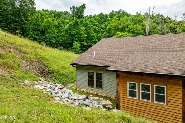 1129 Traders Walk, Johnson City, TN 37601