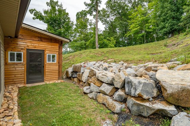 1129 Traders Walk, Johnson City, TN 37601
