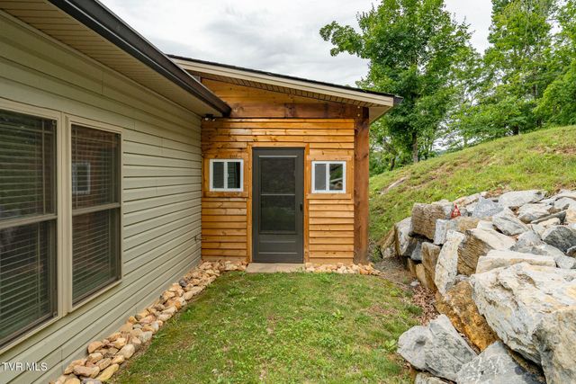 1129 Traders Walk, Johnson City, TN 37601