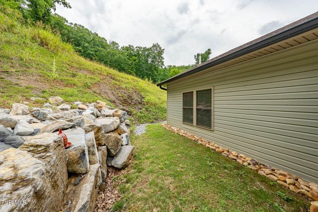 1129 Traders Walk, Johnson City, TN 37601