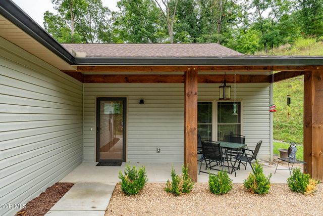 1129 Traders Walk, Johnson City, TN 37601