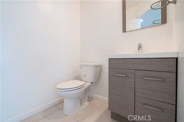 18347 Saticoy 28, Reseda (los Angeles), CA 91335