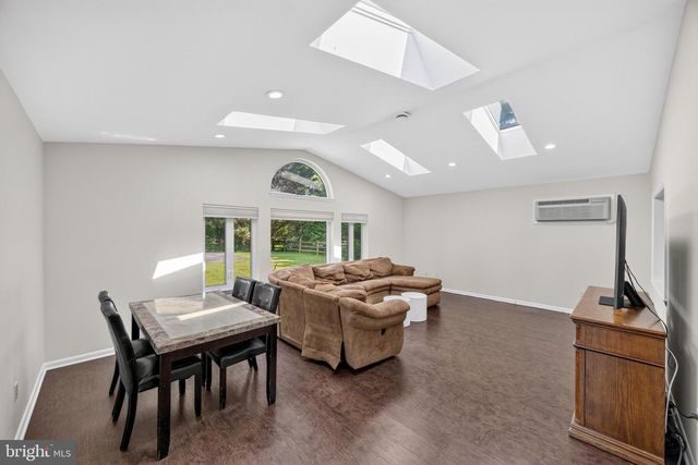 11 VALLEY GLEN CT, Reisterstown, MD 21136
