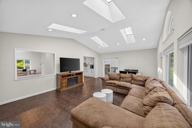 11 VALLEY GLEN CT, Reisterstown, MD 21136
