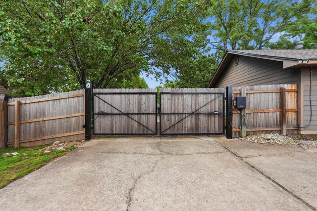 10919 Yosemite Valley Drive, Little Rock, AR 72212
