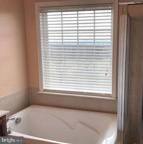 73 SPOON SQ, Front Royal, VA 22630