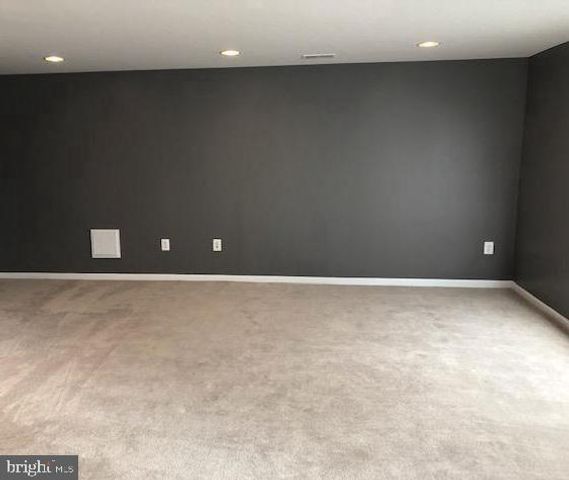 73 SPOON SQ, Front Royal, VA 22630