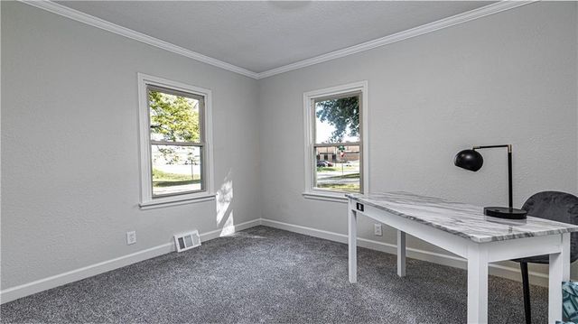 610 SW Browning Avenue, Lee's Summit, MO 64063