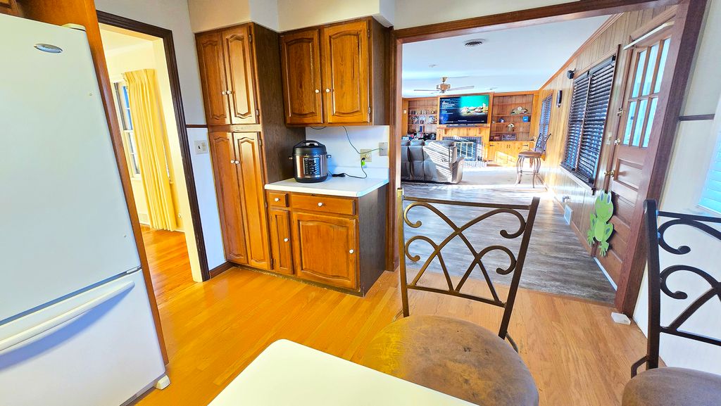 Image 16 of property listing at 4 Lilac Lane, Centralia, IL 62801