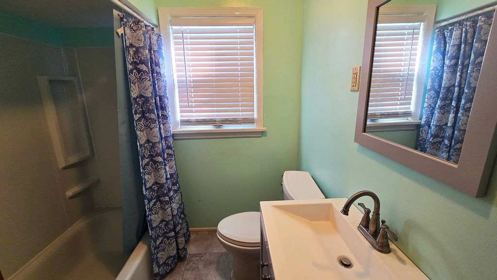 Image 25 of property listing at 4 Lilac Lane, Centralia, IL 62801