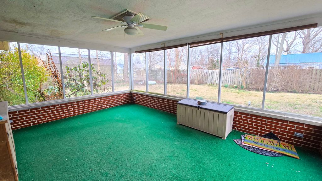 Image 27 of property listing at 4 Lilac Lane, Centralia, IL 62801