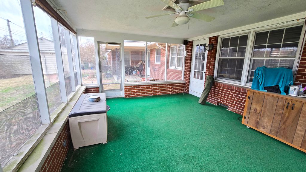 Image 28 of property listing at 4 Lilac Lane, Centralia, IL 62801