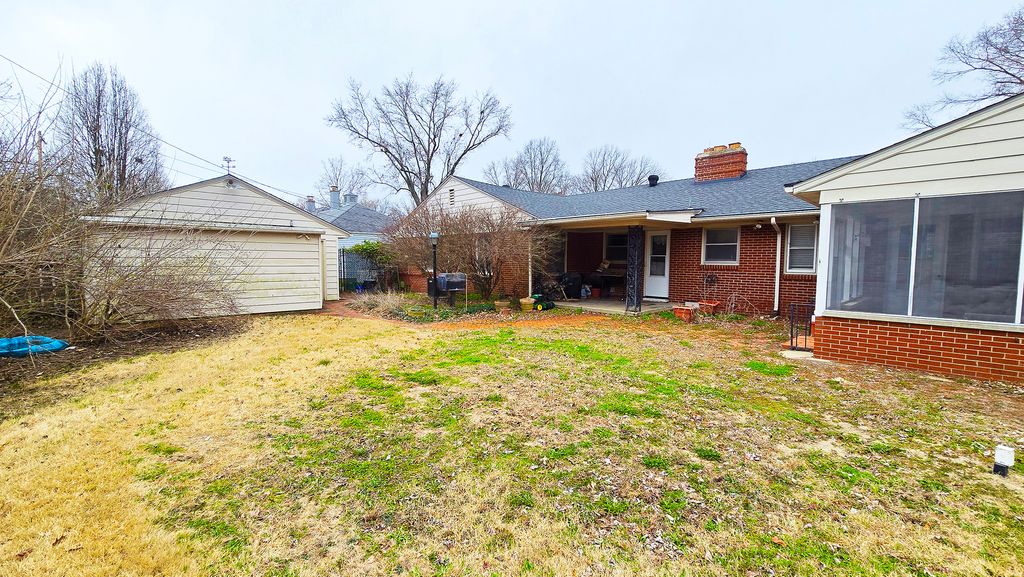 Image 30 of property listing at 4 Lilac Lane, Centralia, IL 62801