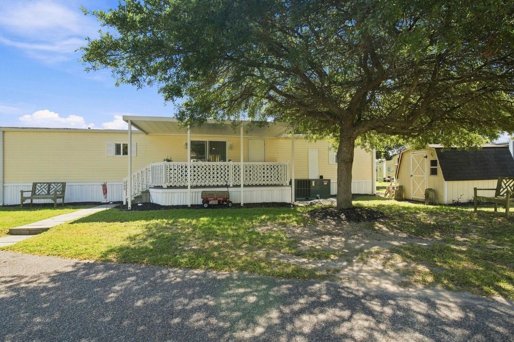 800 Waterway Dr., North Myrtle Beach, SC 29582 — exterior