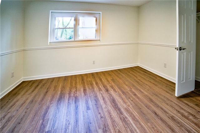 301 Oak Terrace, Alpharetta, GA 30009