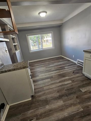 14072 Carlisle Street, Detroit, MI 48205