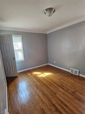 14072 Carlisle Street, Detroit, MI 48205