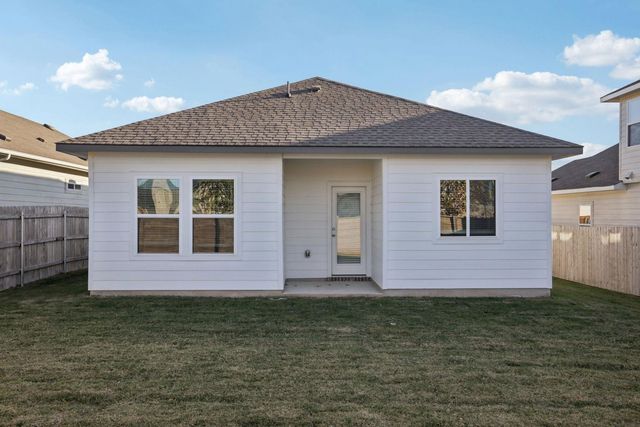 120 Outlaw DR, Jarrell, TX 76537