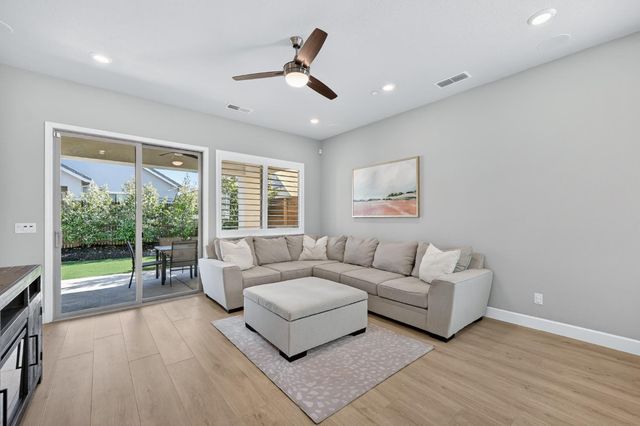 8016 Clear Springs Pl, Roseville, CA 95747