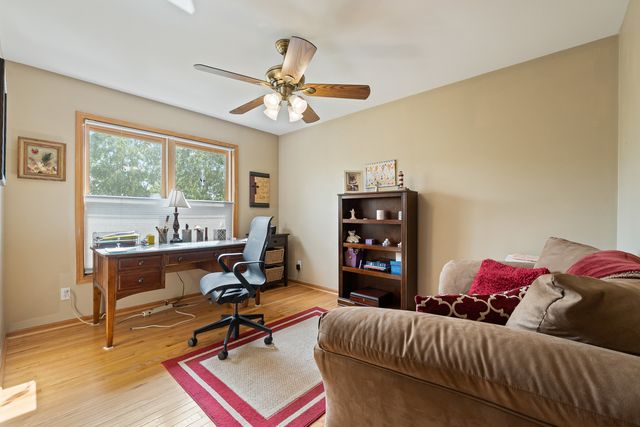 N775 W Curtis Square, Geneva, IL 60134