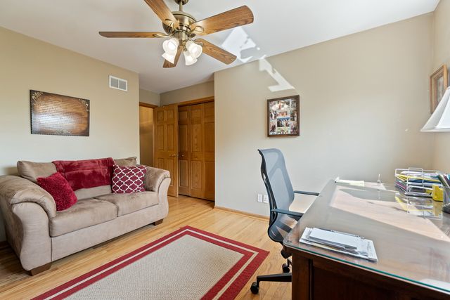 N775 W Curtis Square, Geneva, IL 60134