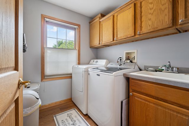 N775 W Curtis Square, Geneva, IL 60134