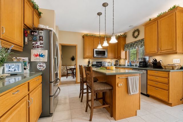 N775 W Curtis Square, Geneva, IL 60134