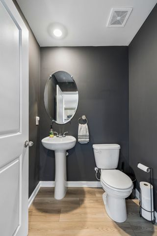 633 Cedar Brook Dr, White House, TN 37188