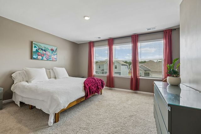 633 Cedar Brook Dr, White House, TN 37188