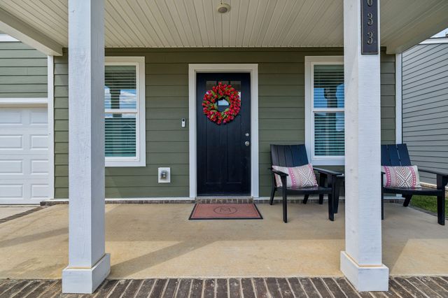 633 Cedar Brook Dr, White House, TN 37188