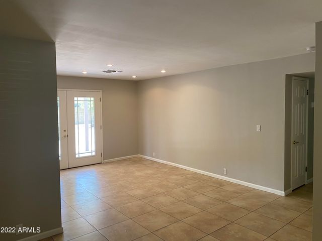 2126 S VENTURA Drive, Tempe, AZ 85282