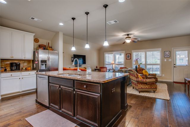 6060 Warmouth Drive, Fort Worth, TX 76179