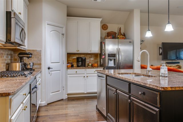 6060 Warmouth Drive, Fort Worth, TX 76179