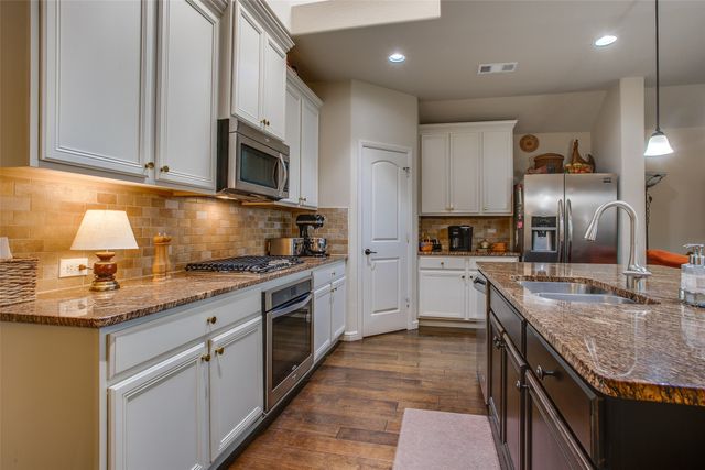 6060 Warmouth Drive, Fort Worth, TX 76179