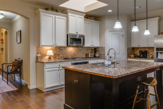 6060 Warmouth Drive, Fort Worth, TX 76179