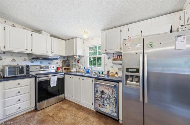 180 B Austin Drive, Eden, NC 27288