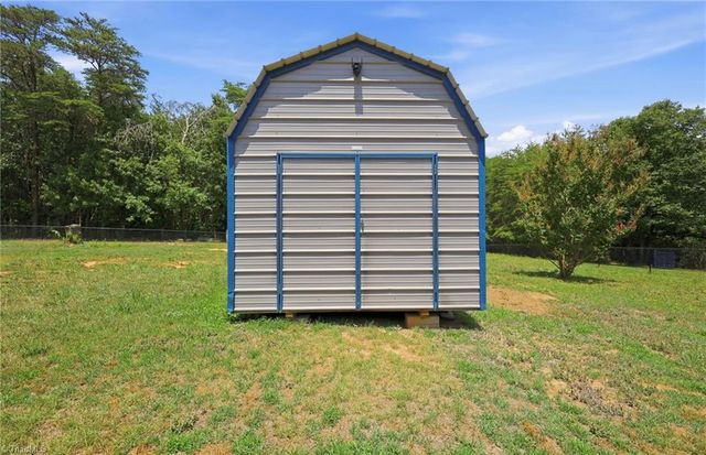 180 B Austin Drive, Eden, NC 27288