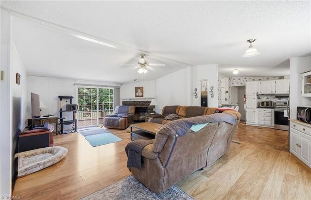 180 B Austin Drive, Eden, NC 27288