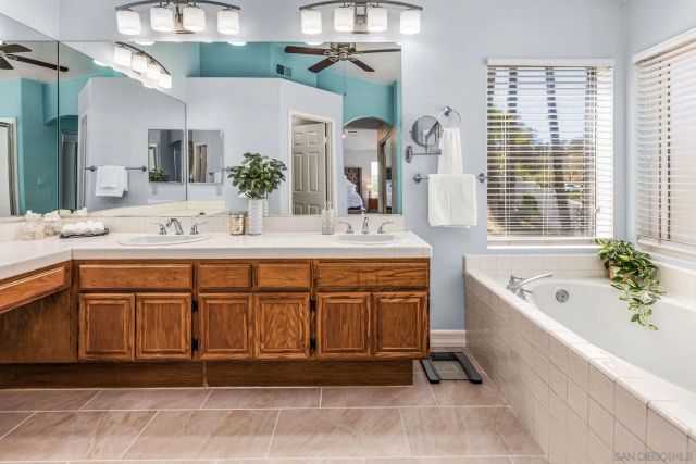 1021 Museum Ct, Oceanside, CA 92057