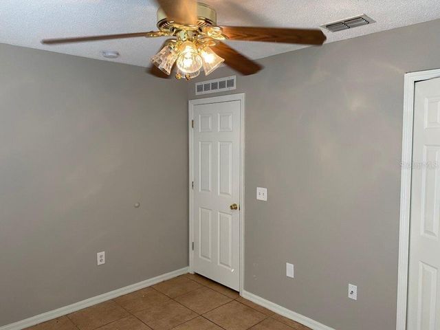 1123 BREEZY KNOLL STREET, Minneola, FL 34715