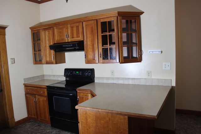 620 Highland Ave, Salina, KS 67401