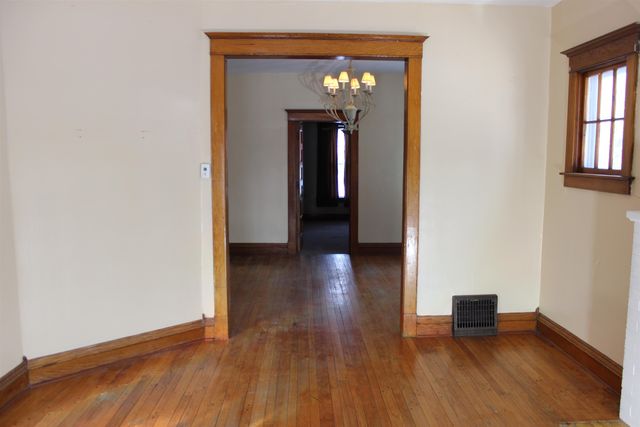 620 Highland Ave, Salina, KS 67401