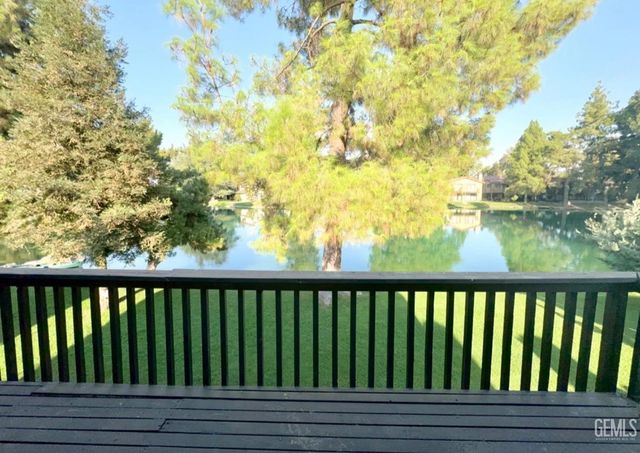 4136 Pinewood Lake Drive, Bakersfield, CA 93309