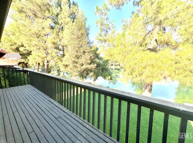 4136 Pinewood Lake Drive, Bakersfield, CA 93309